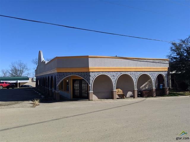 102 E Broadway St, Big Sandy, TX 75755